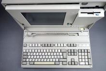 Lade das Bild in den Galerie-Viewer, IBM Personal System/2 P75 Portable
