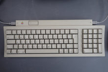 Lade das Bild in den Galerie-Viewer, Apple Macintosh SE