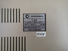 Lade das Bild in den Galerie-Viewer, Commodore C64 Computer