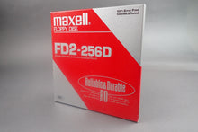 Lade das Bild in den Galerie-Viewer, Maxell 8" Disketten FD2-256D 3 Stk.
