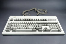 Lade das Bild in den Galerie-Viewer, IBM Modell M Tastatur
