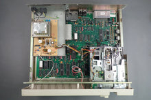 Lade das Bild in den Galerie-Viewer, Commodore C128D Computer
