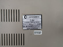 Lade das Bild in den Galerie-Viewer, Commodore C64 Computer
