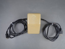 Lade das Bild in den Galerie-Viewer, Commodore C64 Computer
