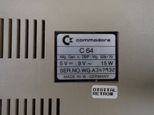 Lade das Bild in den Galerie-Viewer, Commodore C64 Computer
