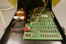 Lade das Bild in den Galerie-Viewer, Commodore PET 2001-32N Innenleben mit Mainboard 320349‑0
