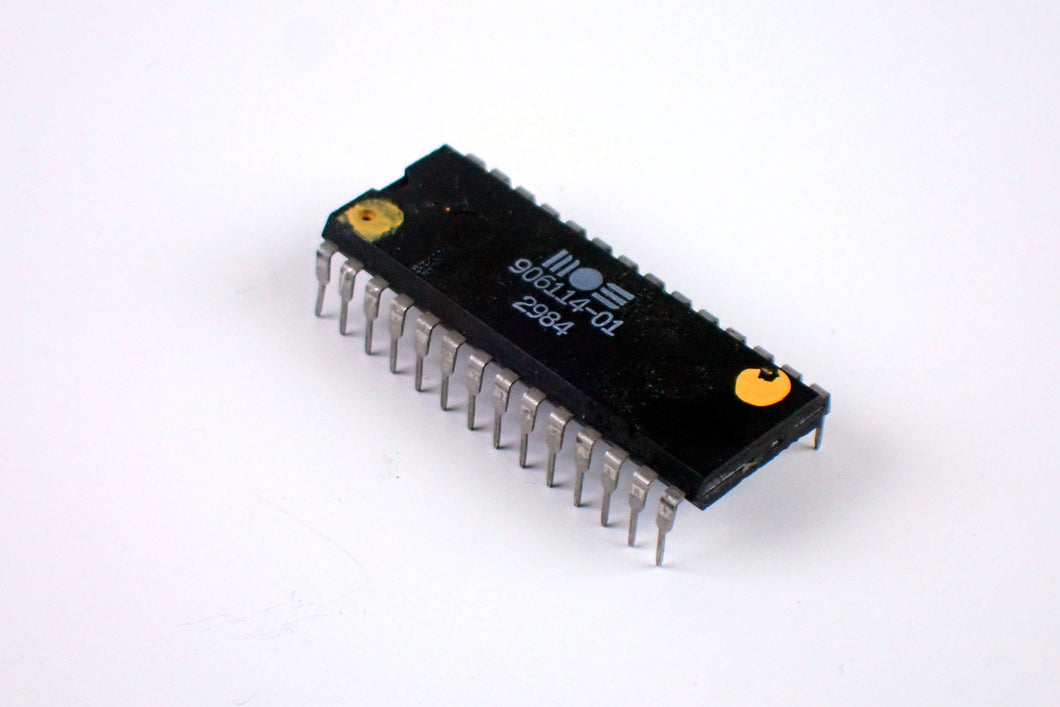 MOS 906114-01 PLA (Programmable Logic Array)
